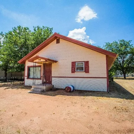 Buy this 3 bed house on 700 North 15th Street in Paducah, TX 79248