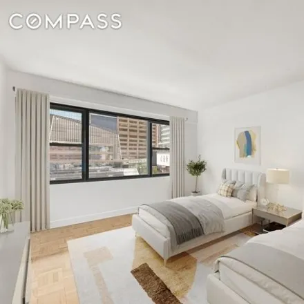 Image 5 - 1020 3rd Avenue, New York, NY 10065, USA - Apartment for sale