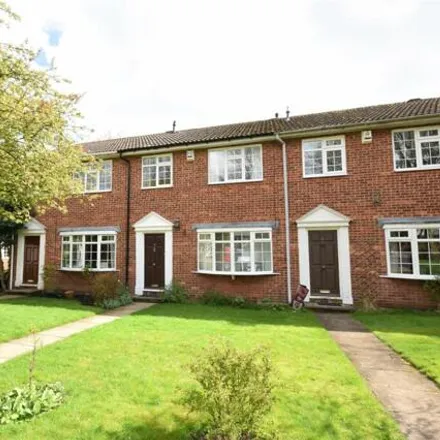 Rent this 3 bed townhouse on North Grange Mews in Leeds, LS6 2BP