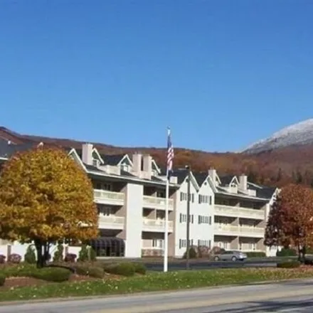 Buy this 2 bed condo on Nordic Inn Condominium Resort in Boyle Street, Lincoln