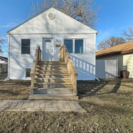 Buy this 3 bed house on 3017 7th Avenue North in Fargo, ND 58102