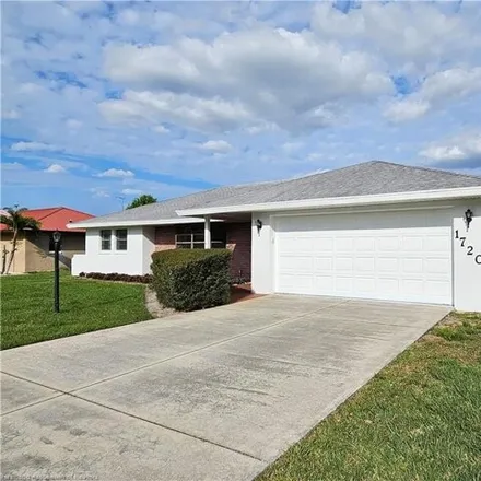 Buy this 3 bed house on 1720 Palm Street in Sebring, FL 33870