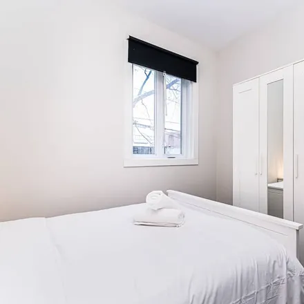 Image 4 - The Plateau, Montreal, QC H2W 2M7, Canada - Apartment for rent