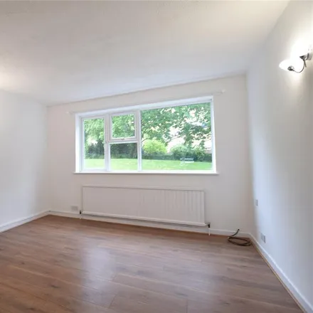 Rent this 2 bed apartment on 14-31 Malvern Court in Reading, RG1 5PL