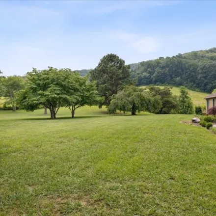 Image 3 - 377 Thomas Loop Rd, Sevierville, Tennessee, 37876 - House for sale