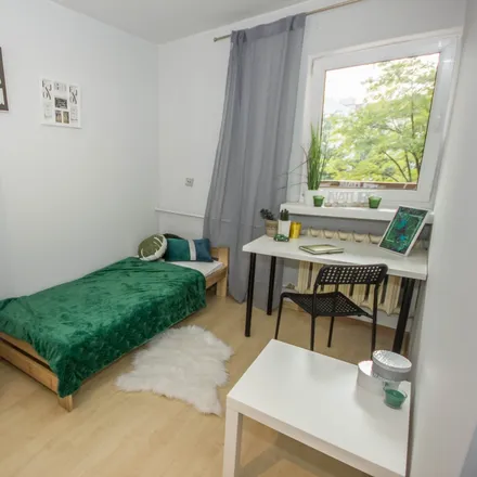 Rent this 4 bed room on Generała Stefana Grota-Roweckiego 17 in 30-348 Krakow, Poland