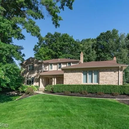 Buy this 4 bed house on 542 East Maryknoll Drive in Rochester Hills, MI 48309