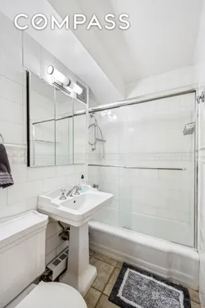 Image 5 - 345 East 69th Street, New York, NY 10021, USA - Apartment for sale