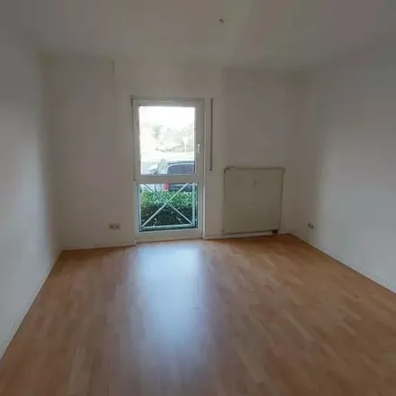 Rent this 3 bed apartment on Josef-Kohtes-Straße 17 in 40670 Meerbusch, Germany