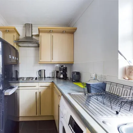 Image 5 - Pinkers Mead, Kingswood, BS16 7JA, United Kingdom - Apartment for rent