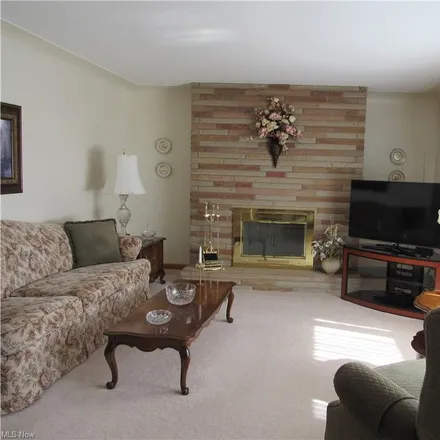Image 3 - 2972 Eldora Drive, Youngstown, OH 44511, USA - House for sale