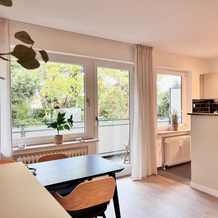 Rent this 2 bed apartment on Lange Hecke 12 in 41564 Kaarst, Germany