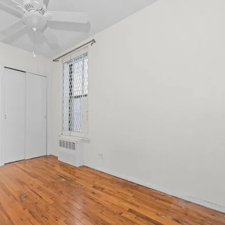 Image 6 - 213 Eastern Parkway, New York, NY 11238, USA - Apartment for sale