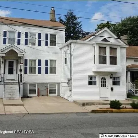 Buy this 7 bed duplex on Drew's Bayshore Bistro in 25 Church Street, Keyport