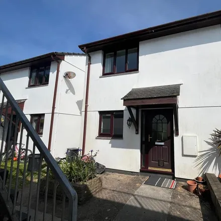 Rent this 3 bed townhouse on unnamed road in Penryn, TR10 8RR