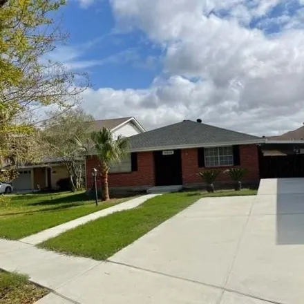 Rent this 3 bed house on 4824 Avron Boulevard in Pontchartrain Shores, Metairie