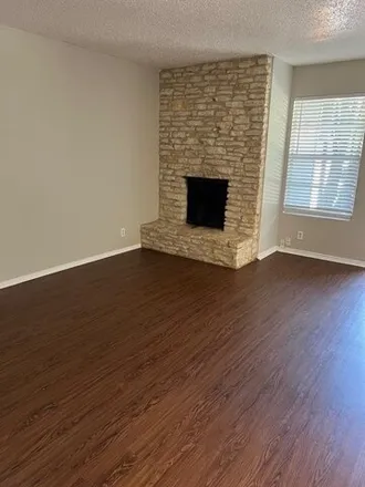 Image 3 - 4429 Whispering Valley Drive, Austin, TX 78727, USA - Apartment for rent