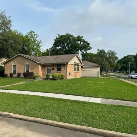 Buy this 3 bed house on 3309 Roseberry Drive in La Porte, TX 77571