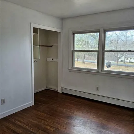Rent this 5 bed apartment on 20 Mockingbird Lane in Village of Washingtonville, NY 10992