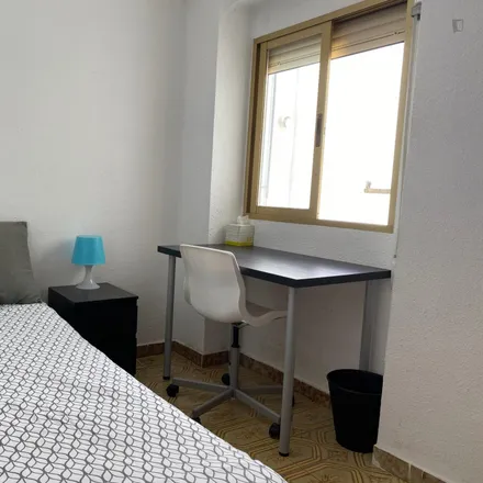 Rent this 5 bed room on Carrer de Pere Patrici Mey in 46019 Valencia, Spain