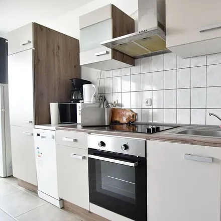 Image 2 - Duisburg Hauptbahnhof, Bahnhofspassage, 47051 Duisburg, Germany - Apartment for rent