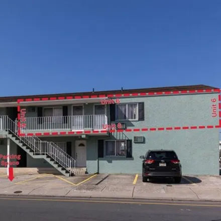 Buy this 3 bed condo on 5421 Pacific Avenue in Wildwood Crest, Cape May County