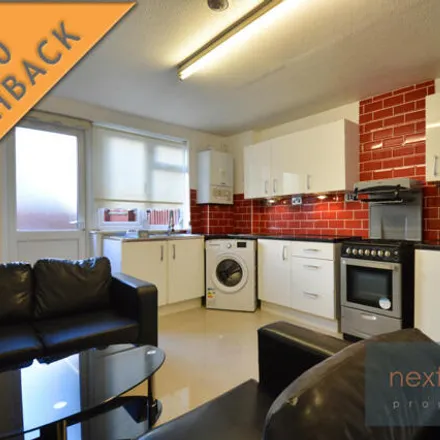 Rent this 4 bed house on Mandela Street in Londres, Great London