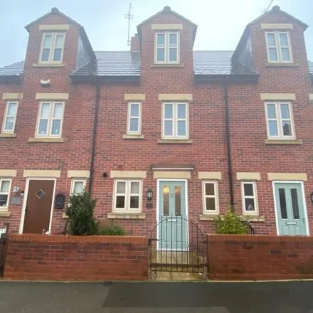 Rent this 3 bed townhouse on The Sidings in Rectory Road, Clowne