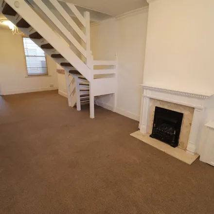 Rent this 2 bed apartment on Pelham Street in Oadby, LE2 4DN