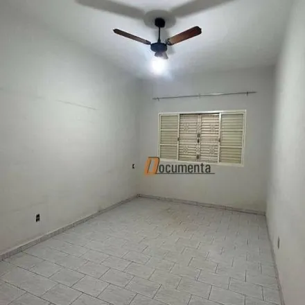 Rent this 4 bed house on Rua Antônio Florence in Saudade, Araçatuba - SP