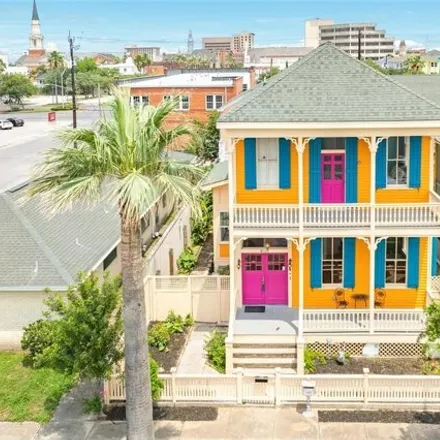Buy this 3 bed house on 2178 Avenue K in Galveston, TX 77550