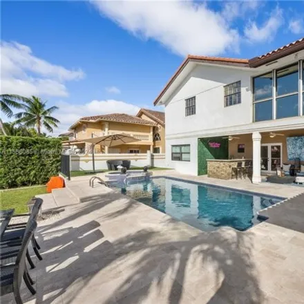 Image 6 - 8462 Northwest 168th Terrace, Miami Lakes, FL 33016, USA - House for sale