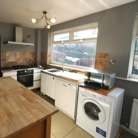 Rent this 3 bed house on Turnlee Close in Glossop, SK13 6XB