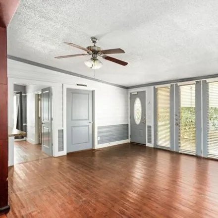 Image 4 - East Outer Drive, San Antonio, TX 78015, USA - Apartment for sale