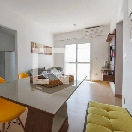 Rent this 2 bed apartment on Rua Irmã Madre Rita de Moura in Independência, Taubaté - SP