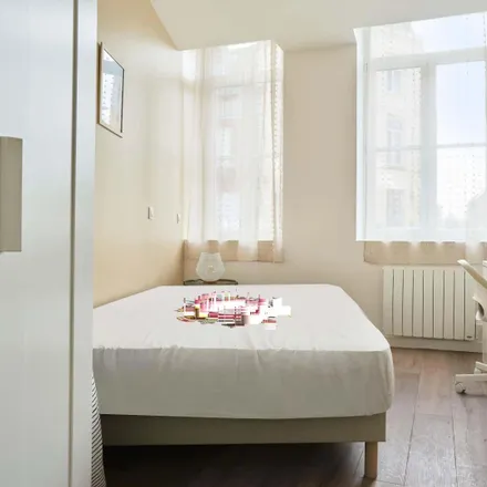 Rent this 7 bed room on 26 Rue Barthélémy Delespaul in 59046 Lille, France