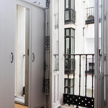 Image 4 - The Kooples, Calle de Claudio Coello, 43, 28001 Madrid, Spain - Room for rent