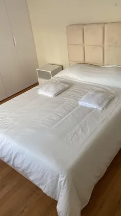 Rent this 1 bed room on Alto do Varejão 14 in 1900-040 Lisbon, Portugal