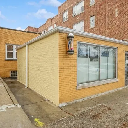 Buy this 2 bed house on 3140 North Laramie Avenue in Chicago, IL 60639