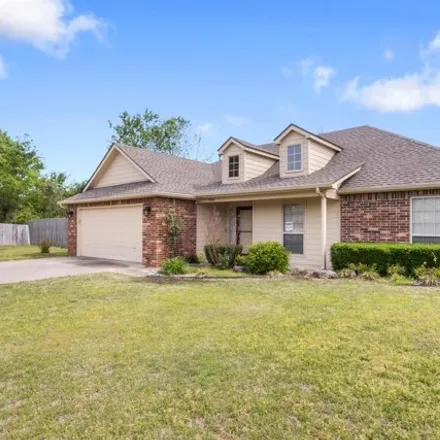Buy this 3 bed house on 9898 East 108th Court North in Owasso, OK 74055