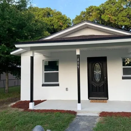 Buy this 3 bed house on 409 Northwest 19th Court in Ocala, FL 34475