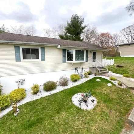 Rent this 3 bed house on 4 Wedgewood Drive in Otter Kill, Goshen