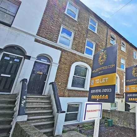 Rent this 3 bed apartment on Ash Grove in London, SE20 7RD
