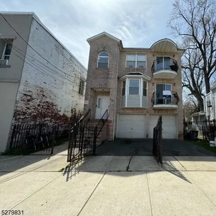 Rent this 3 bed house on 4820 North 11th Street in Roseville, Newark