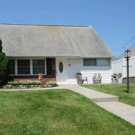 Buy this 3 bed house on 11 Vicar Lane in Vermilion Hill, Falls Township