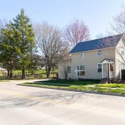 Buy this 4 bed house on 382 North 7th Street in Chariton, IA 50049