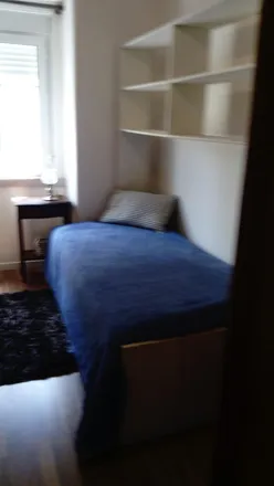 Rent this 4 bed room on Harmonia in Rua Actor Isidoro, 1900-015 Lisbon