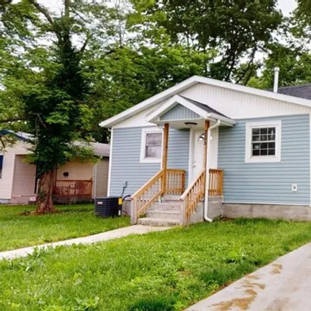 Buy this 3 bed house on 263 West Johnson Street in Sedalia, MO 65301