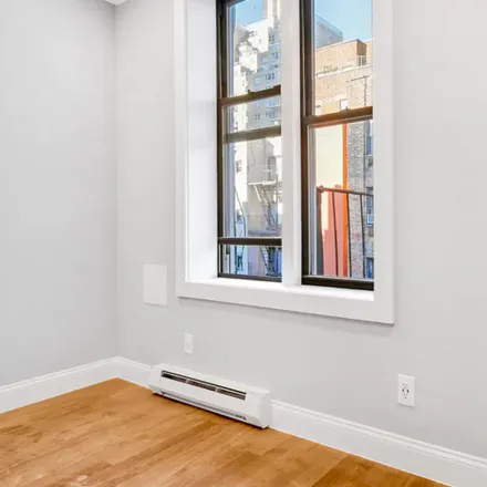 Image 3 - 427 E 80th St, Unit 2C - Apartment for rent