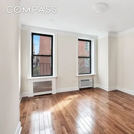 Rent this 2 bed townhouse on 314 East 83rd Street in New York, NY 10028